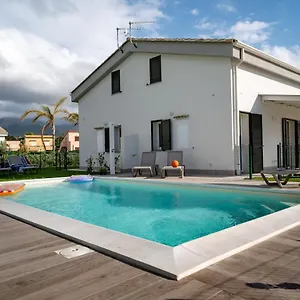 Salinelle Vulcano 4 Italia