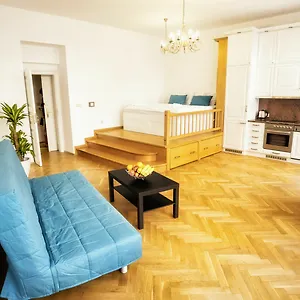 Apartment By The Old Town Square, Prague