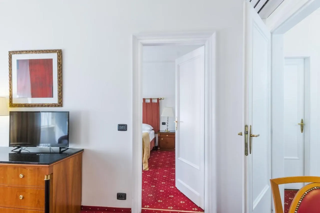 Hotel Bologna Prague 4*,