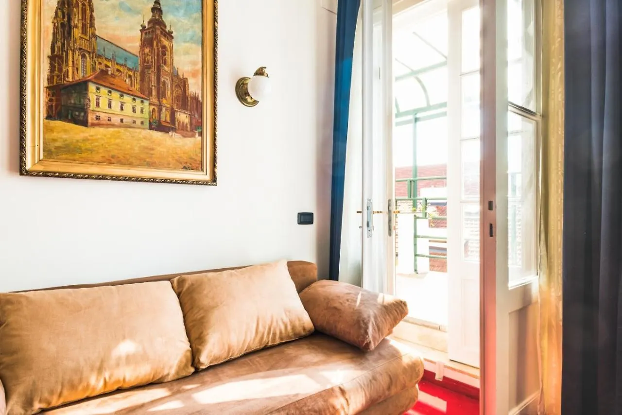 Hotel Bologna Prague 4*,